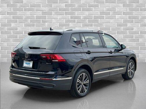 2024 Volkswagen Tiguan 2.0T Wolfsburg Edition