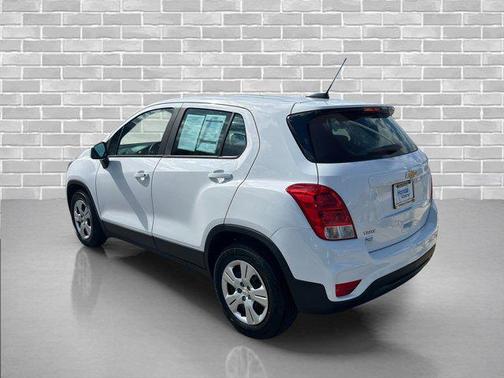 Summit White 2019 Chevrolet Trax LS