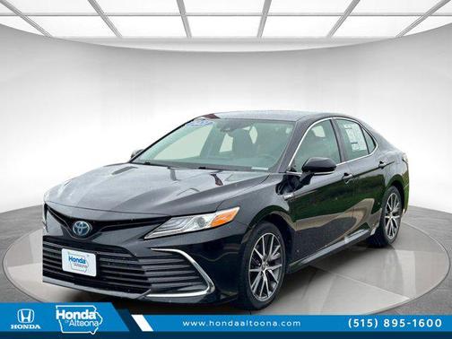 2021 Toyota Camry Hybrid XLE