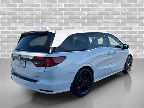 Platinum White Pearl 2024 Honda Odyssey Sport