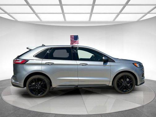 2021 Ford Edge ST