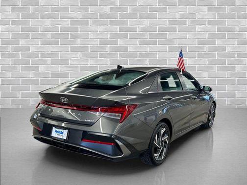 2025 Hyundai ELANTRA Limited