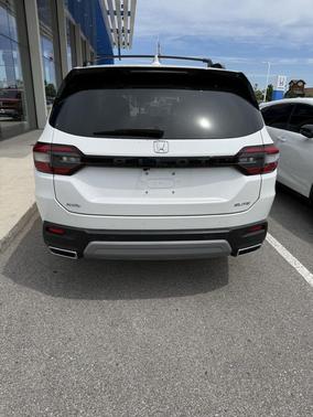 Platinum White Pearl 2024 Honda Pilot Elite
