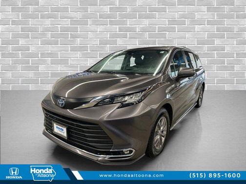 2023 Toyota Sienna XLE