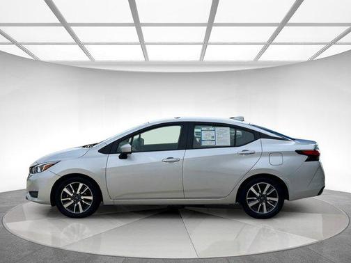 2023 Nissan Versa 1.6 SV