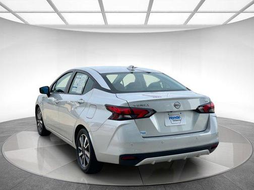2023 Nissan Versa 1.6 SV