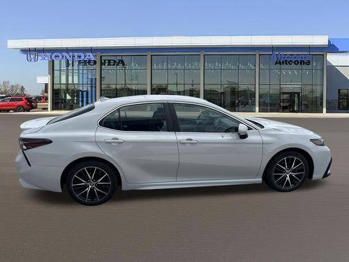 Ice Edge 2024 Toyota Camry SE