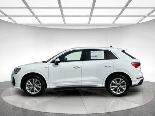 2024 Audi Q3 Premium 45 TFSI S line quattro Tiptronic