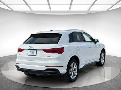 2024 Audi Q3 Premium 45 TFSI S line quattro Tiptronic
