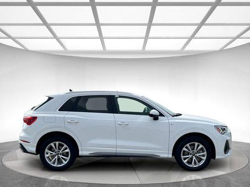 2024 Audi Q3 Premium 45 TFSI S line quattro Tiptronic