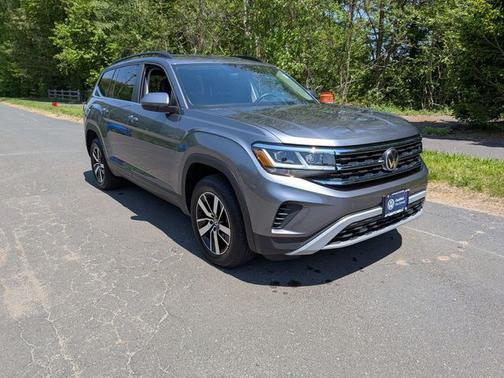 Platinum Gray Metallic 2023 Volkswagen Atlas 2.0T SE