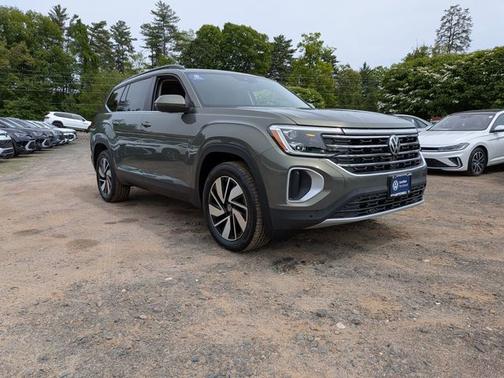 Avocado Green Pearl 2026 Volkswagen Atlas 2.0T SE W/TECHNOLOGY