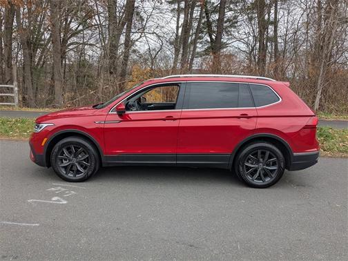 2024 Volkswagen Tiguan 2.0T SE