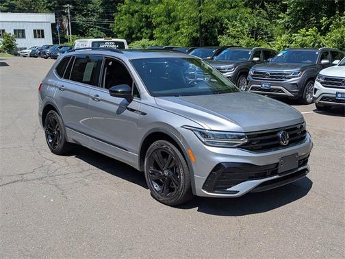 2023 Volkswagen Tiguan 2.0T SE R-Line Black