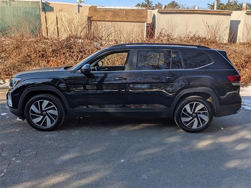 2024 Volkswagen Atlas 2.0T SE