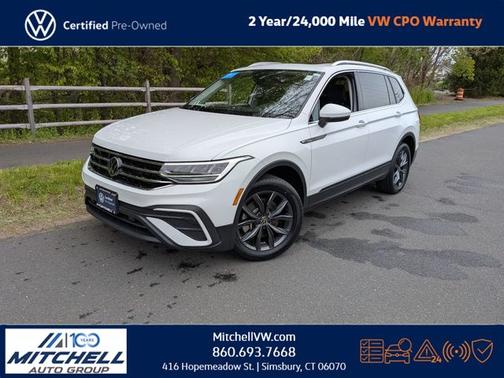 Pure White 2024 Volkswagen Tiguan 2.0T SE