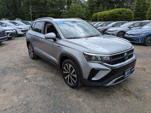 Pyrite Silver Metallic 2023 Volkswagen Taos 1.5T SE