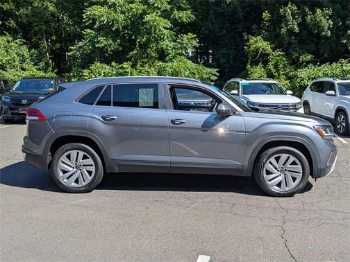 2022 Volkswagen Atlas Cross Sport 3.6 V6 SE w/ Technology