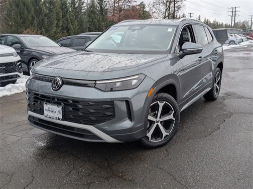 2025 Volkswagen Tiguan 2.0T SE