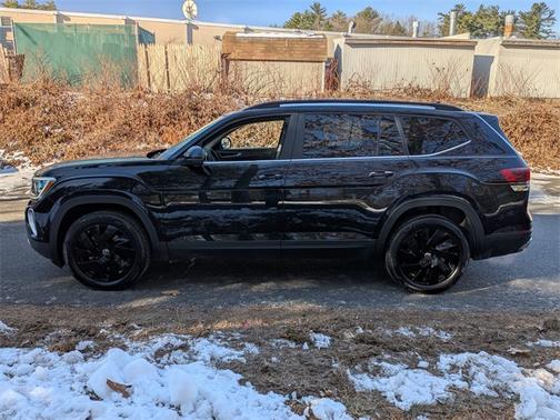 2024 Volkswagen Atlas 2.0T SE