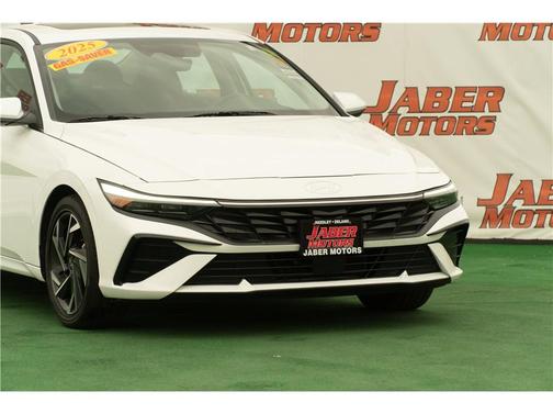 2025 Hyundai ELANTRA SEL