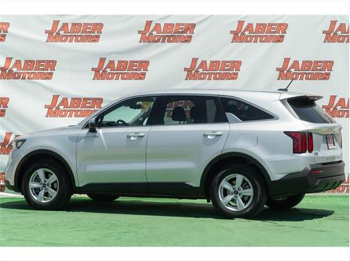 2022 Kia Sorento LX