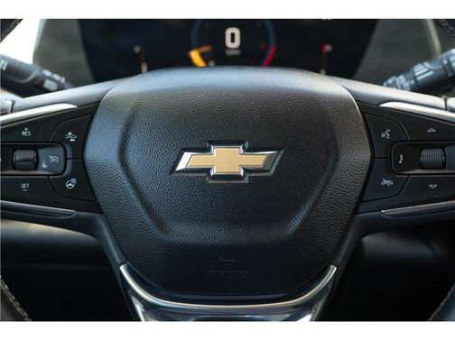 Summit White 2025 Chevrolet Trax LT