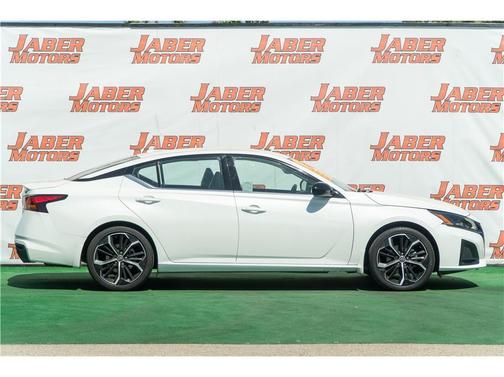 2024 Nissan Altima SR FWD