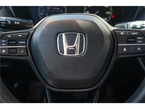 Platinum White Pearl 2023 Honda HR-V LX