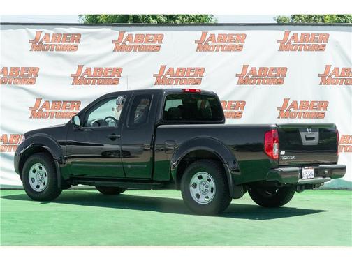 Magnetic Black Pearl 2020 Nissan Frontier S