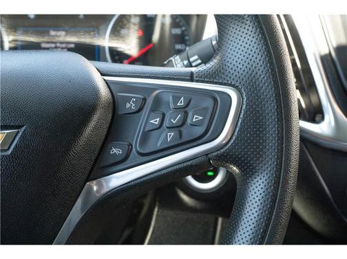 White 2019 Chevrolet Equinox 1LT