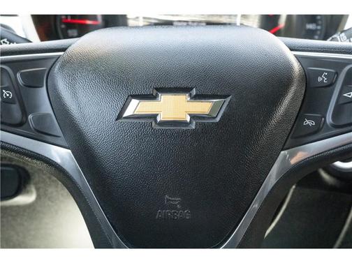 White 2019 Chevrolet Equinox 1LT