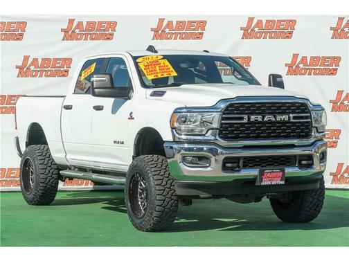 2024 RAM 2500 Big Horn Crew Cab 4x4 6'4' Box