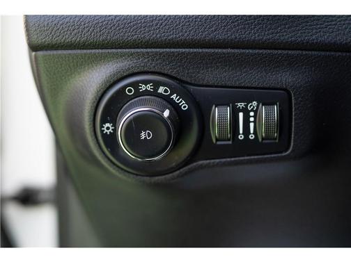 White Clearcoat 2020 Jeep Compass Latitude