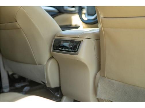 Blizzard Pearl 2017 Toyota Highlander XLE