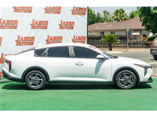 Snow White Pearl 2025 Kia K4 LXS