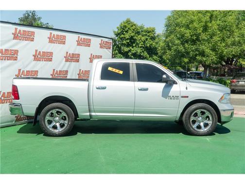 Bright Silver Metallic Clearcoat 2018 RAM 1500 Big Horn