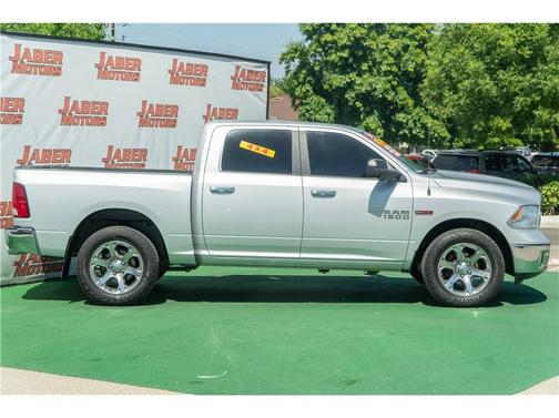 Bright Silver Metallic Clearcoat 2018 RAM 1500 Big Horn