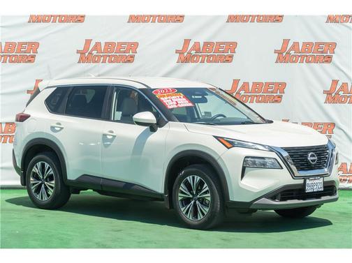 Pearl White Tricoat 2023 Nissan Rogue SV