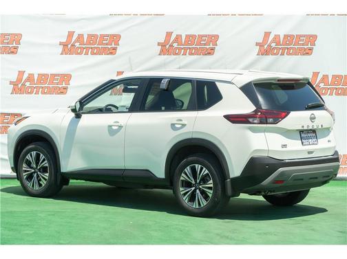 Pearl White Tricoat 2023 Nissan Rogue SV