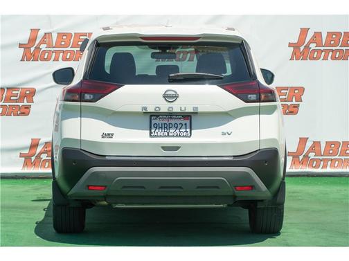 Pearl White Tricoat 2023 Nissan Rogue SV