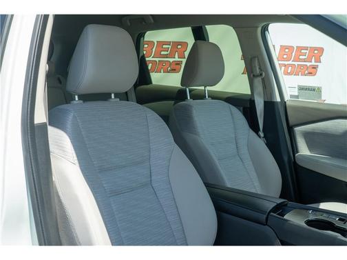 Pearl White Tricoat 2023 Nissan Rogue SV
