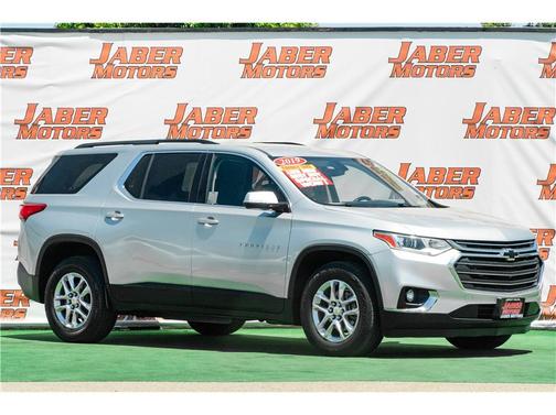 Silver Ice Metallic 2019 Chevrolet Traverse LT Cloth