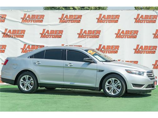 2017 Ford Taurus SE