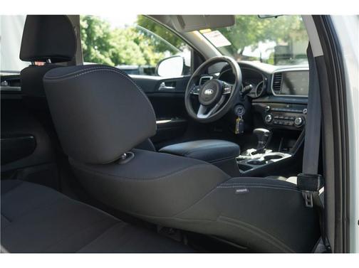 Snow White Pearl 2021 Kia Sportage LX