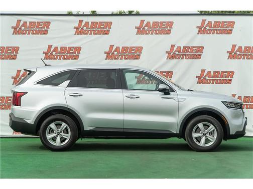 2022 Kia Sorento LX