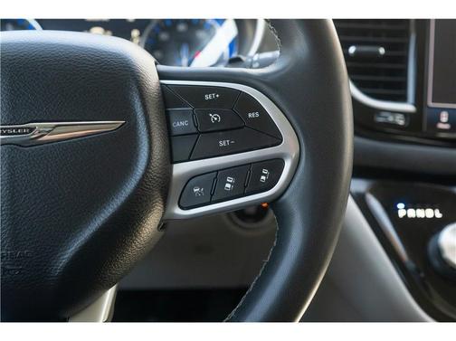Fathom Blue Pearlcoat 2022 Chrysler Pacifica Touring L