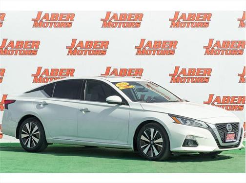 2016 Nissan Altima 2.5 SR