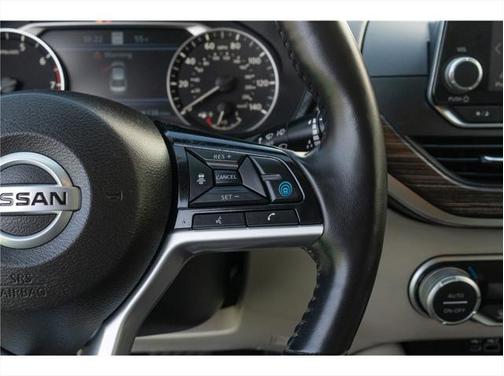 2016 Nissan Altima 2.5 SR