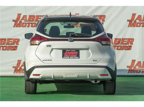 2022 Nissan Kicks SV